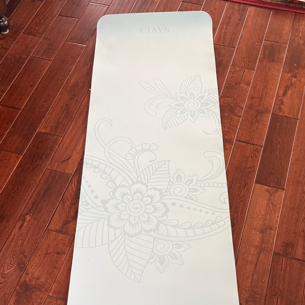 Floral Yoga Mat - Light Blue 24”x70”